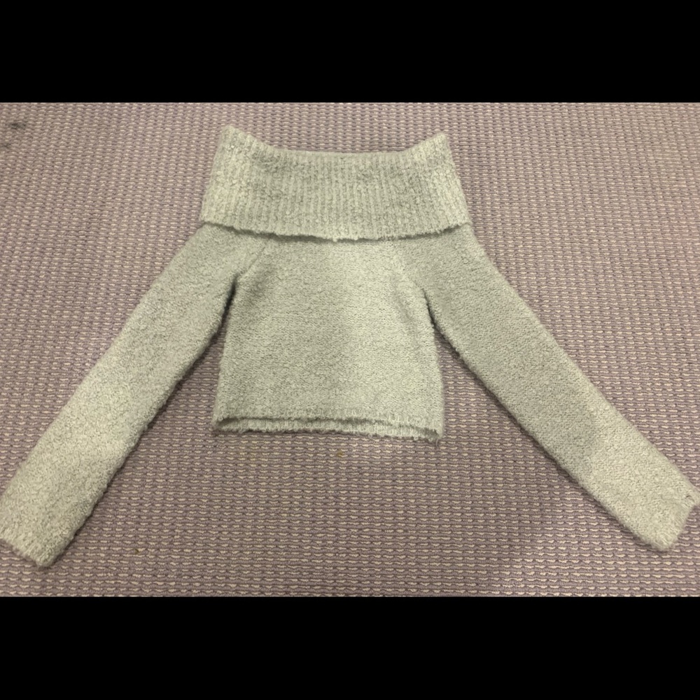 SOFT Urban Outfitters off the shoulder sweater!